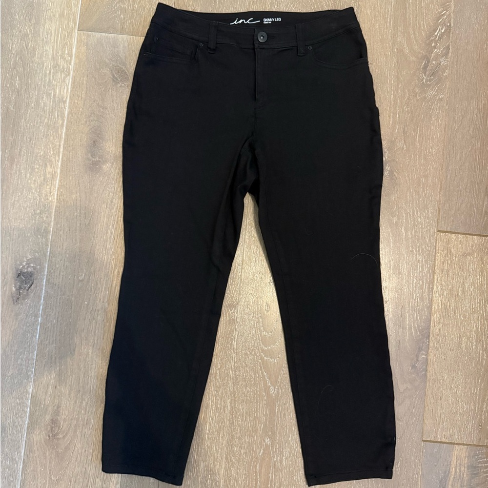 INC International Concepts Women's Ankle Jeans in Black